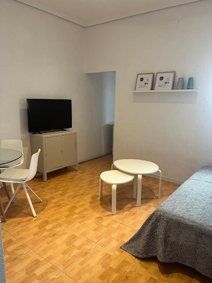 Appartement Piso En Valdeacederas à Madrid Extérieur photo